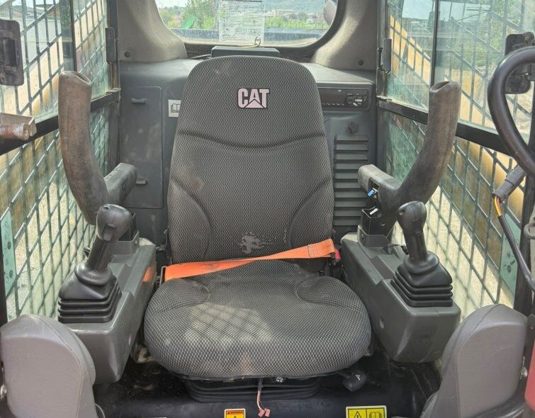 CATERPILLAR  262D3 